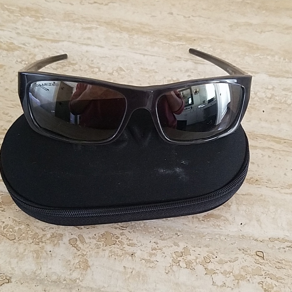 Revo polarized head wall sunglasses